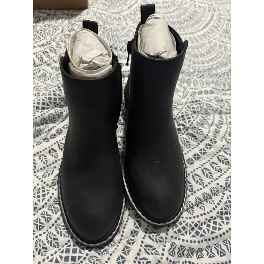 New In Box Nordstrom Girls Chelsea Boots Size 13 Black Pull On Ankle Kids